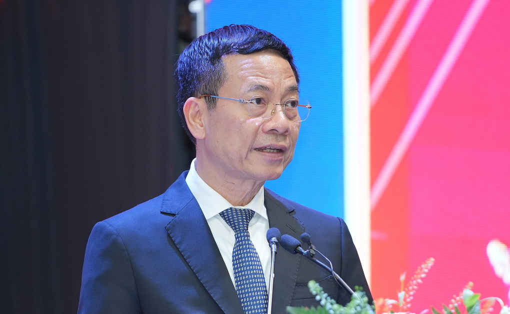 Bộ trưởng Thông tin và Truyền thông Nguyễn Mạnh Hùng phát biểu tại Diễn đàn quốc gia phát triển kinh tế số, sáng 14/9.