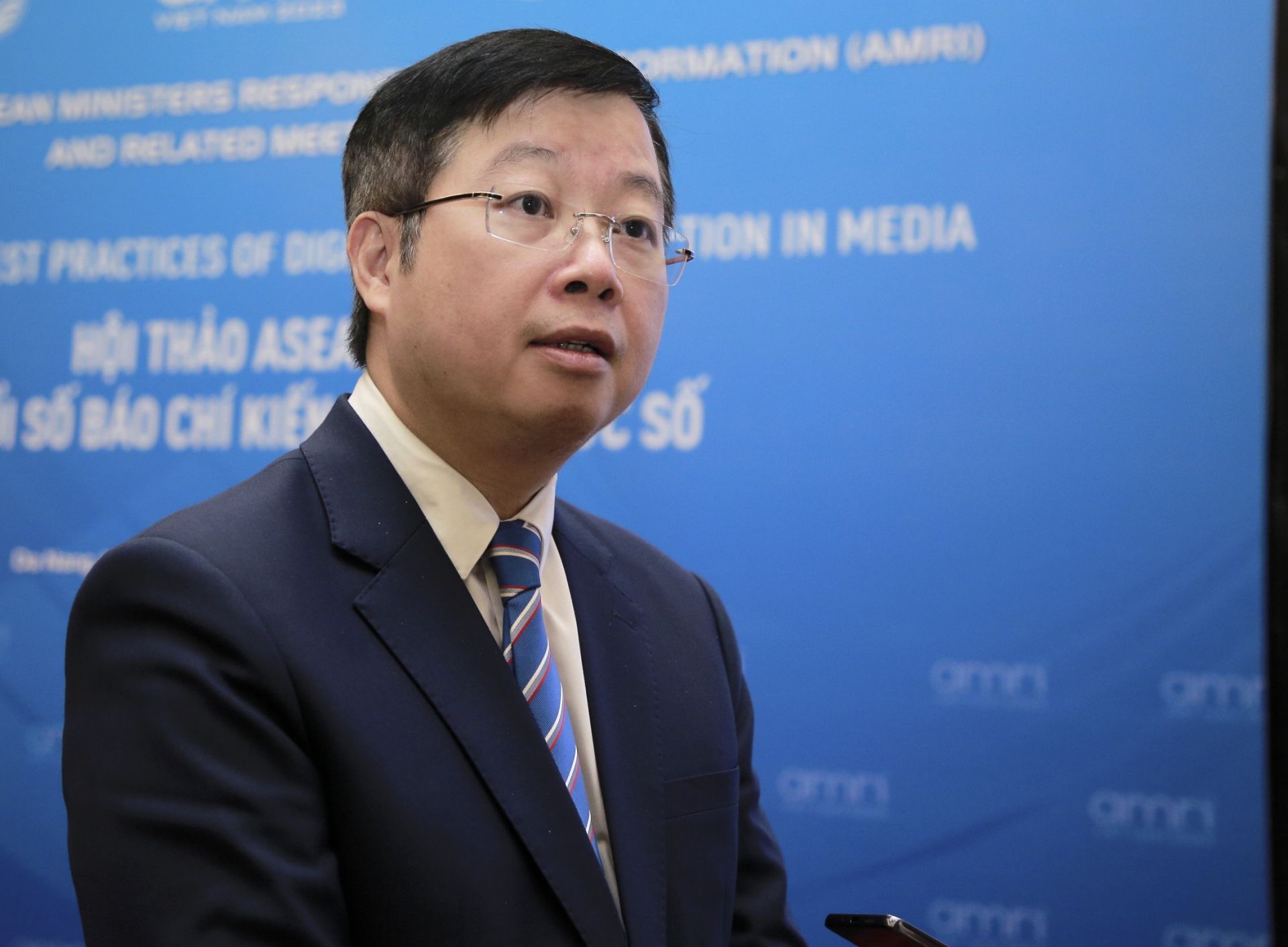 Thứ trưởng Nguyễn Thanh Lâm cho biết, việc chuyển đổi kỹ thuật số của phương tiện truyền thông không chỉ đơn thuần là vấn đề sống còn, mà còn cần thiết cho sức sống của ngành.