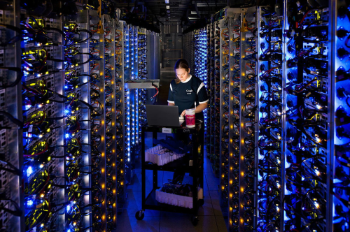 Trung tâm lưu trữ dữ liệu Google.