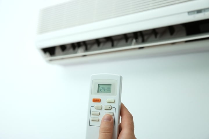 Hóa đơn tiền điện tăng mạnh giữa mùa hè: Sử dụng thế nào cho tiết kiệm?- Ảnh 1.
