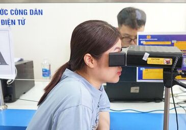 Người phụ nữ cập nhật VNeID, hôm sau bàng hoàng vì 129 triệu "không cánh mà bay": Chuyện gì đã xảy ra?