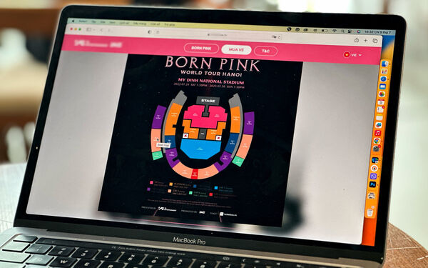 Mắc bẫy 'bán lại vé blackpink' trên facebook