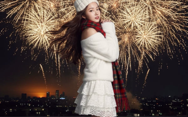 Hướng dẫn cách tạo ảnh chụp cùng pháo hoa đón năm mới bằng Gemini AI