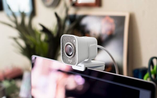 Bộ Công an hướng dẫn che webcam, tắt Wi-Fi và Bluetooth khi không sử dụng