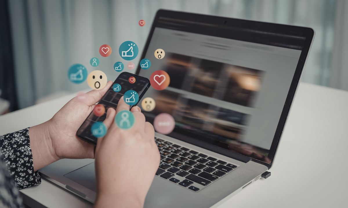 Chia sẻ bài báo lên Facebook thế nào để không bị phạt 30 triệu đồng?