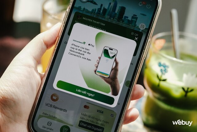 Apple Pay đã hỗ trợ cả thẻ ATM nội địa, dùng cực tiện, đi đâu không cần mang theo thẻ- Ảnh 1.